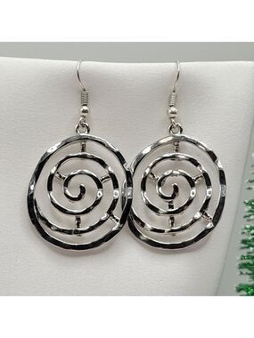✨2/$10✨ Spiral Earrings Silver-tone Circle Dangle